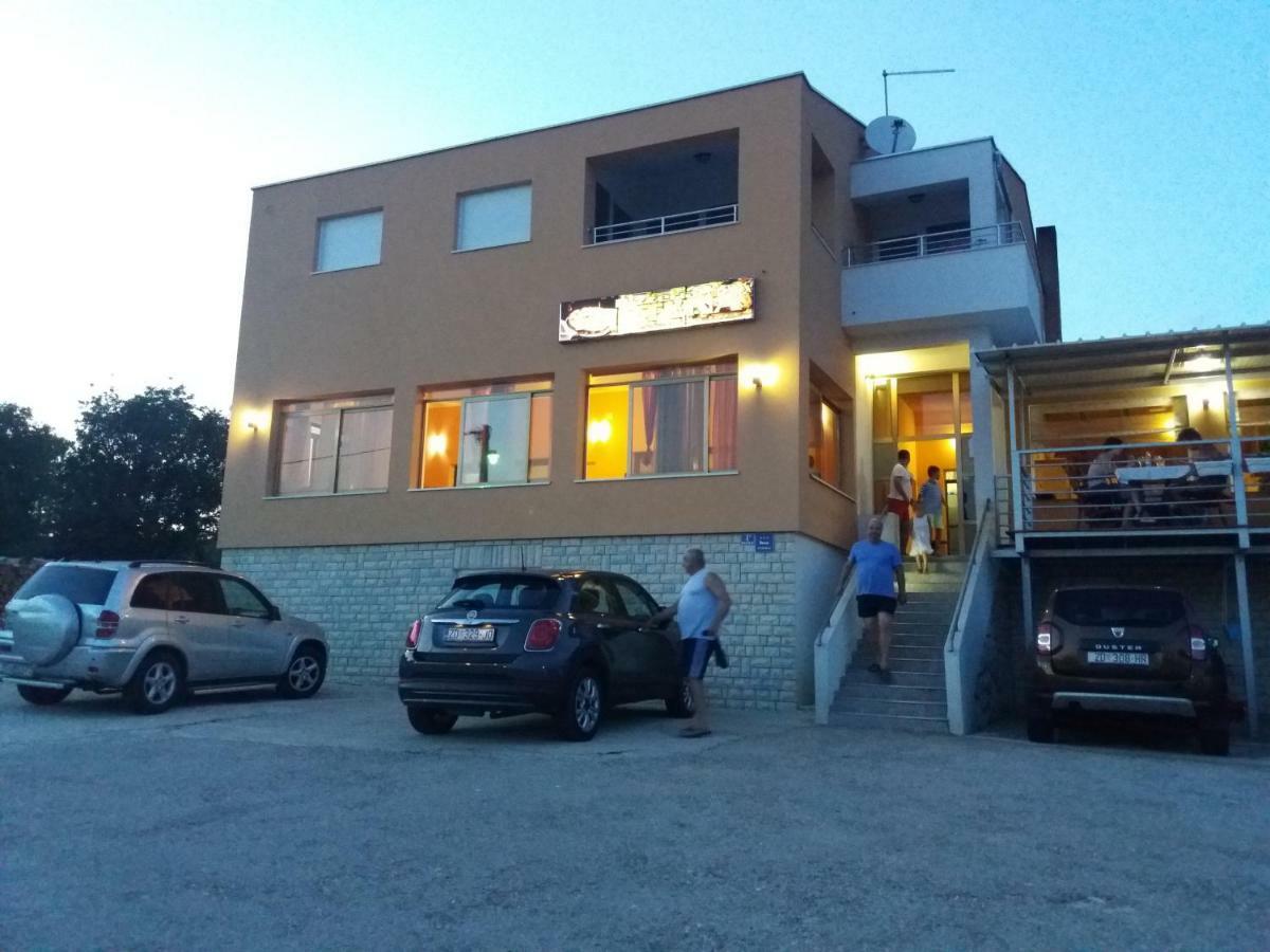 Appartement Fortuna à Slivnica Extérieur photo