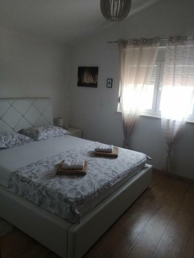 Appartement Fortuna à Slivnica Extérieur photo