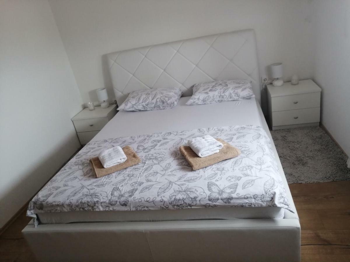 Appartement Fortuna à Slivnica Extérieur photo